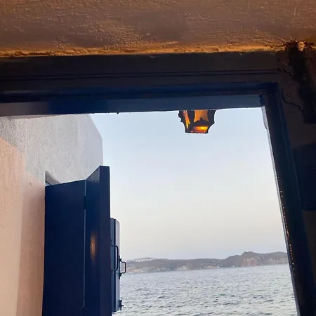 Palirroia Embourios (Milos)