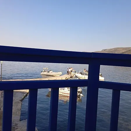 Palirroia Holiday home Embourios (Milos)