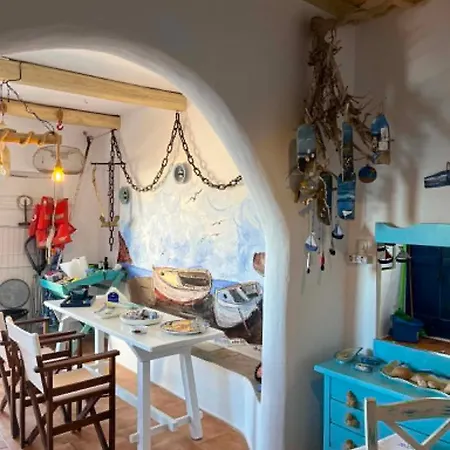 Palirroia 펜션 Embourios (Milos)